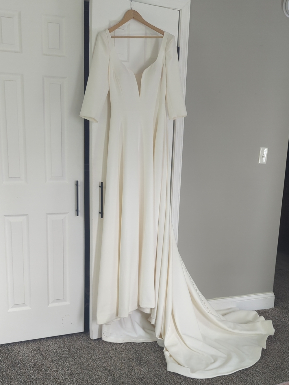 Ivory Crepe A-line Wedding Dress - Picture 2 of 4